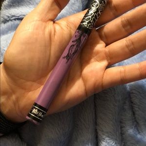 Kat Von D Everlasting lippie in Ayesha